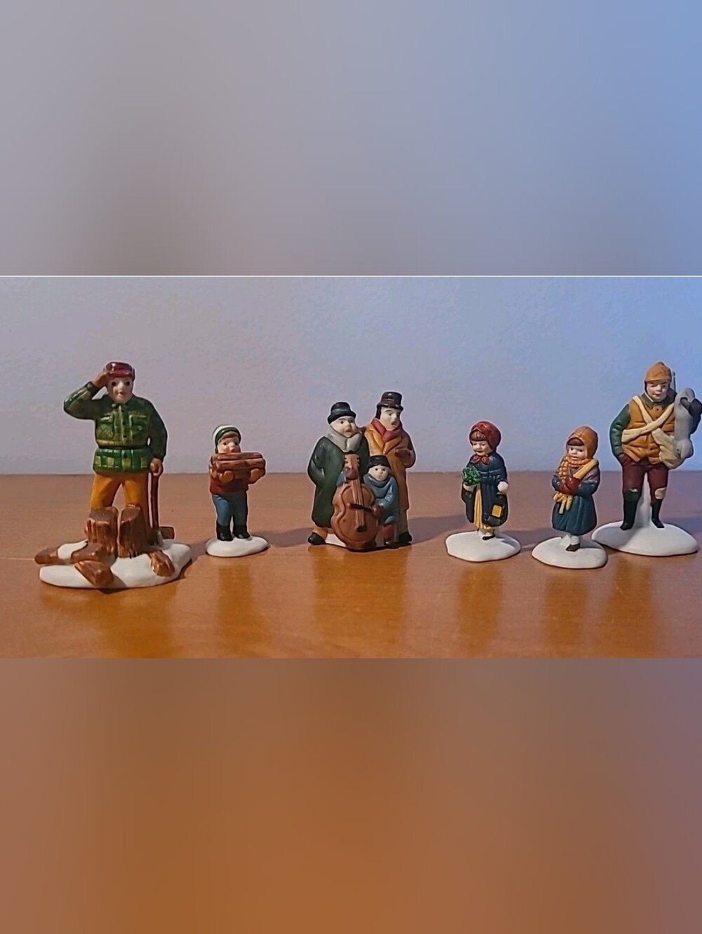 Miscellaneous Lot Department 56 Christmas Figurines - Picture 12 of 15